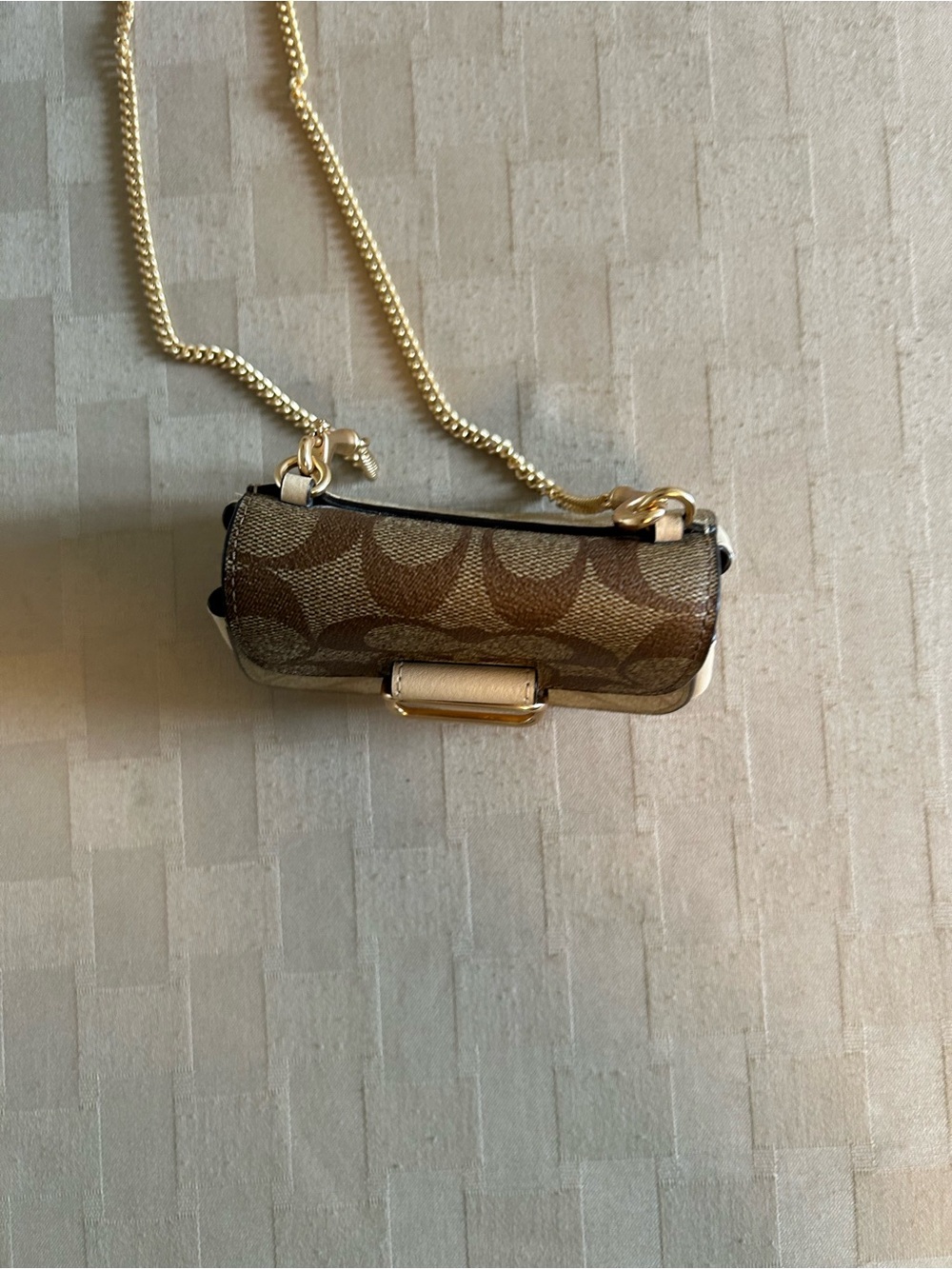 Coach Outlet Morgan Card Case in Chain - Picture 12 of 14